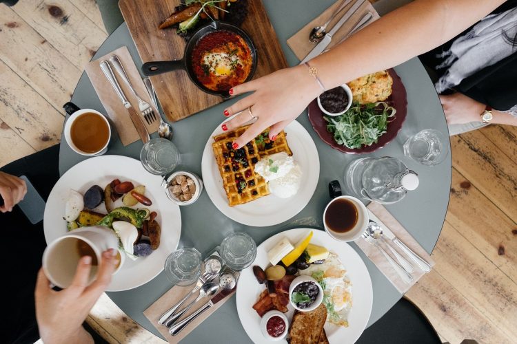 Food and Friends Circle: Perfect Combo